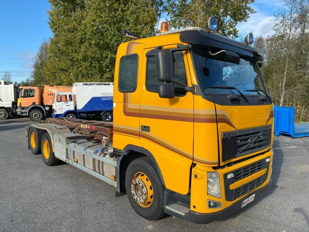 Volvo FH 13 420 - شاحنة نقل المخلفات: صورة 2 Volvo FH 13 420 - شاحنة نقل المخلفات: صورة 2