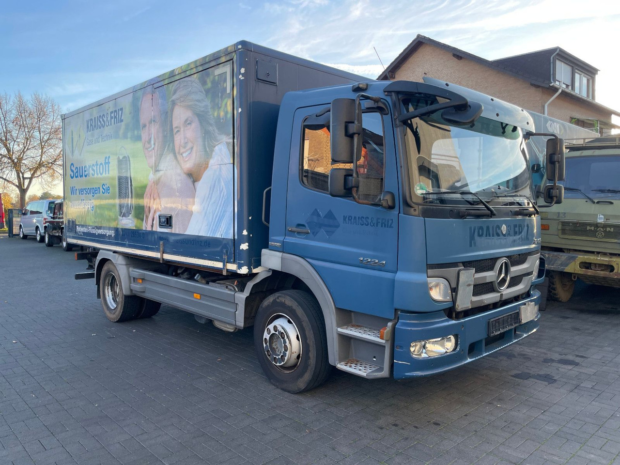 Mercedes-Benz Atego 2 6-Zyl. 4x2 1224 Klima, Radstand: 3.56m. - شاحنة مقفلة: صورة 1 Mercedes-Benz Atego 2 6-Zyl. 4x2 1224 Klima, Radstand: 3.56m. - شاحنة مقفلة: صورة 1