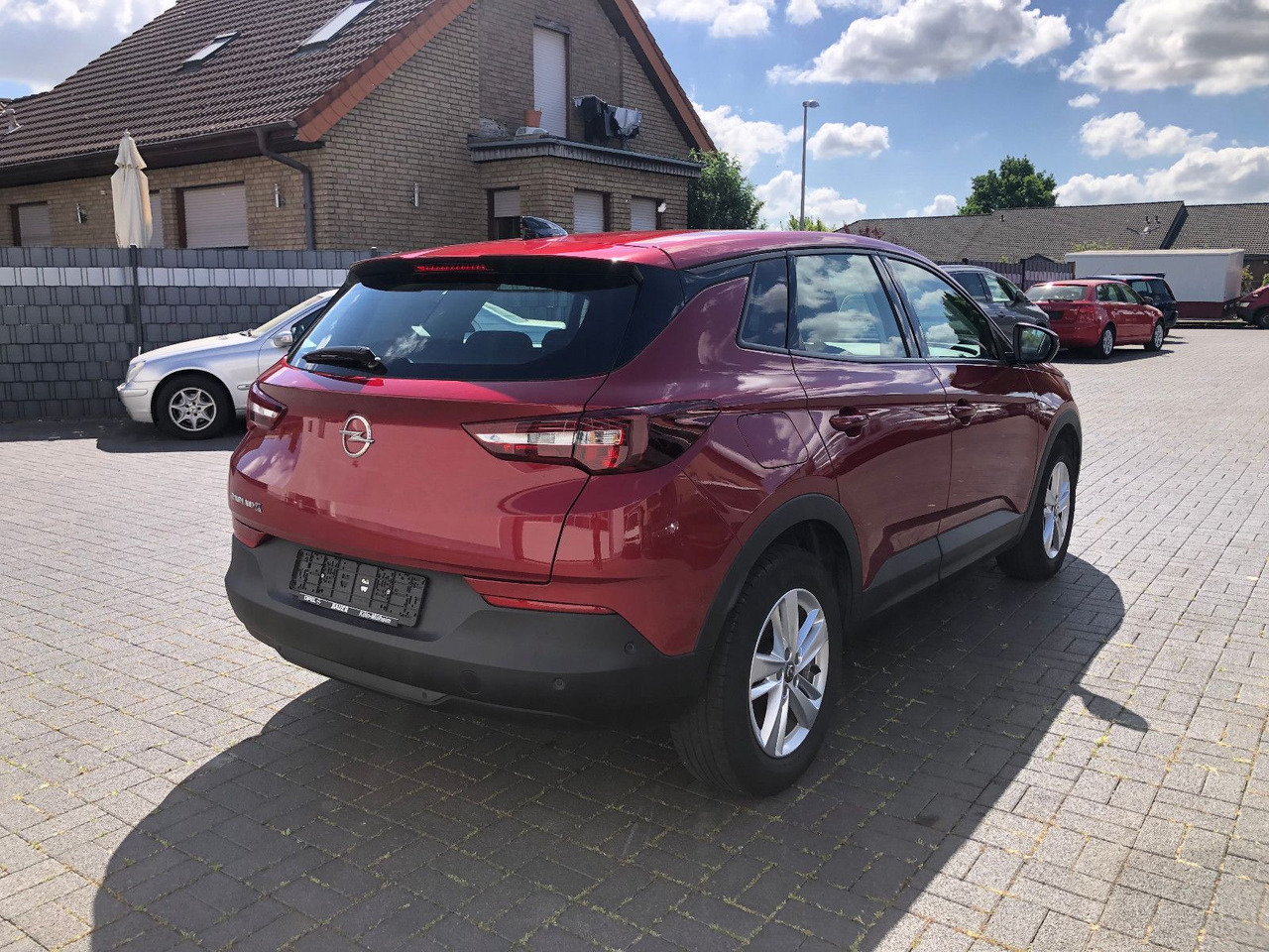 Opel Grandland (X) 1.5 D Automatik Business Edition - سيارة دفع رباعي: صورة 5 Opel Grandland (X) 1.5 D Automatik Business Edition - سيارة دفع رباعي: صورة 5