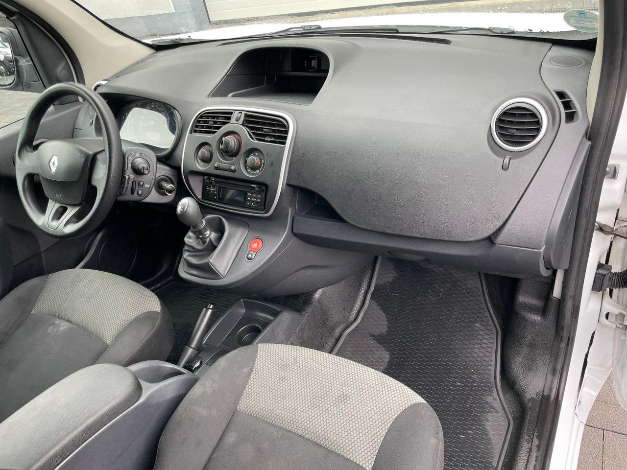 فان المدمجة Renault Kangoo 1.5 dCi Rapid Maxi Extra: صورة 17 فان المدمجة Renault Kangoo 1.5 dCi Rapid Maxi Extra: صورة 17