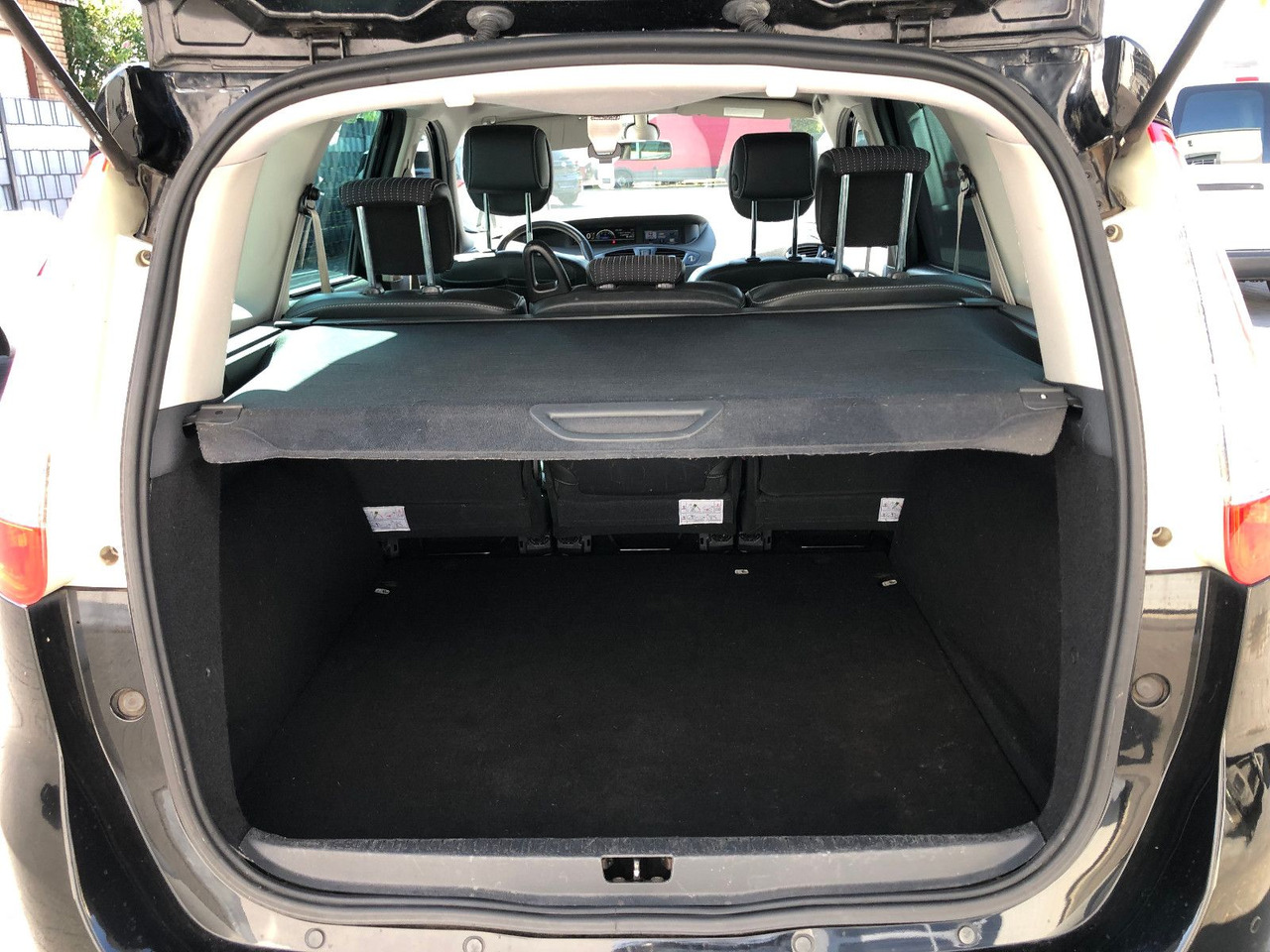 Renault Scenic  Grand 2.0 dCi 150 BOSE Edition,Automatik Renault Scenic  Grand 2.0 dCi 150 BOSE Edition,Automatik: صورة 23