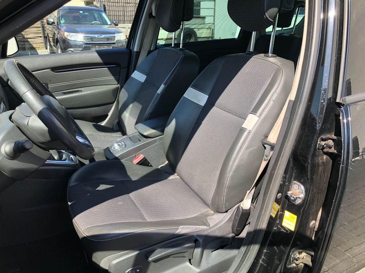 Renault Scenic  Grand 2.0 dCi 150 BOSE Edition,Automatik Renault Scenic  Grand 2.0 dCi 150 BOSE Edition,Automatik: صورة 10