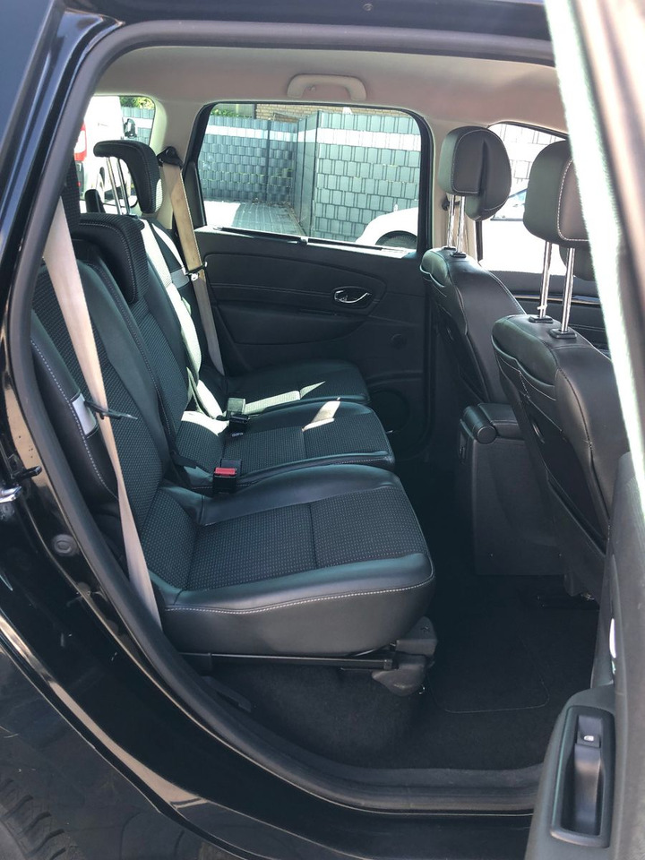 Renault Scenic  Grand 2.0 dCi 150 BOSE Edition,Automatik Renault Scenic  Grand 2.0 dCi 150 BOSE Edition,Automatik: صورة 18