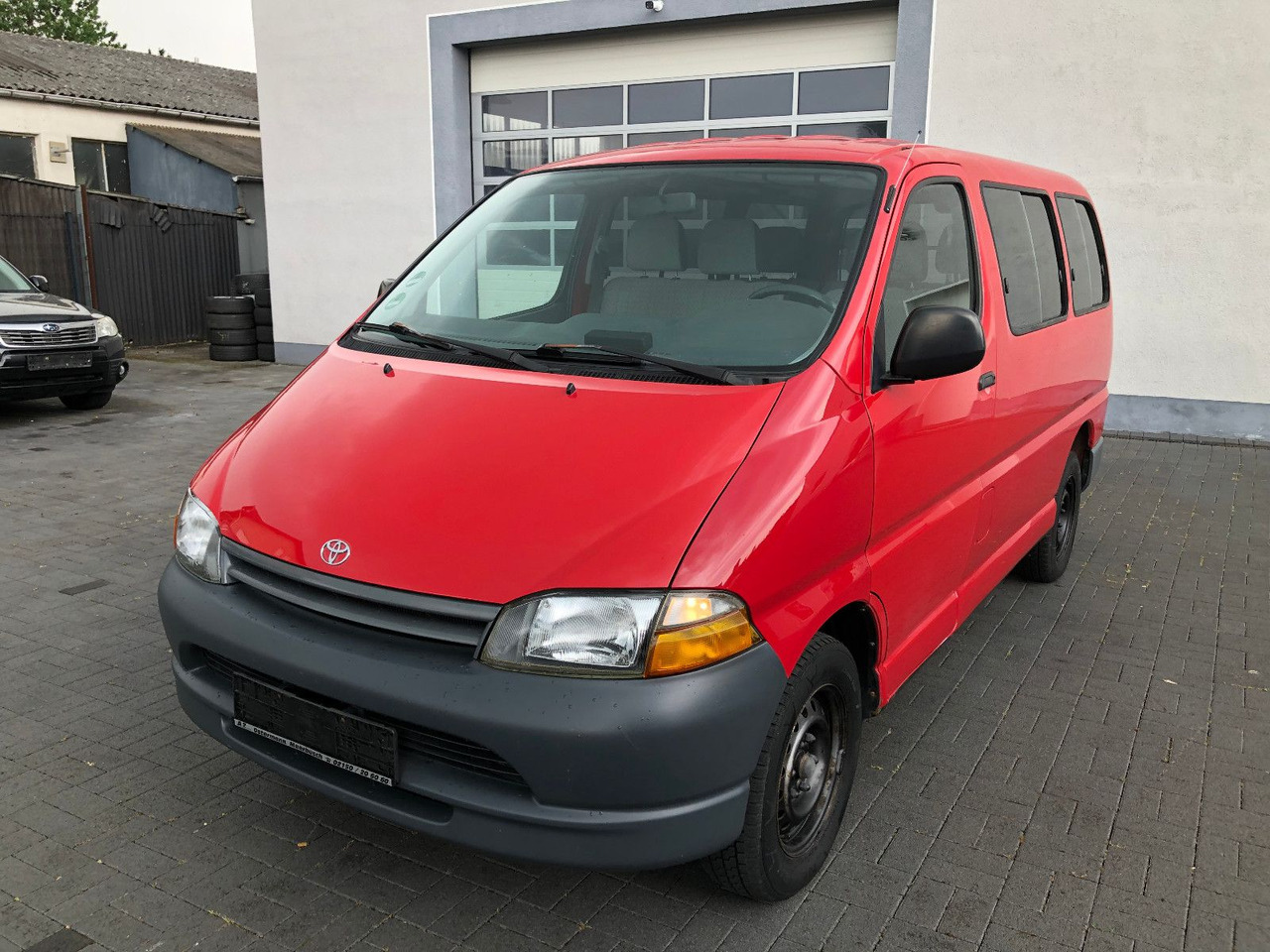 Toyota Hiace 2.7 i Benziner, 9-Sitzer, 1. Hand - ميكروباص: صورة 3 Toyota Hiace 2.7 i Benziner, 9-Sitzer, 1. Hand - ميكروباص: صورة 3
