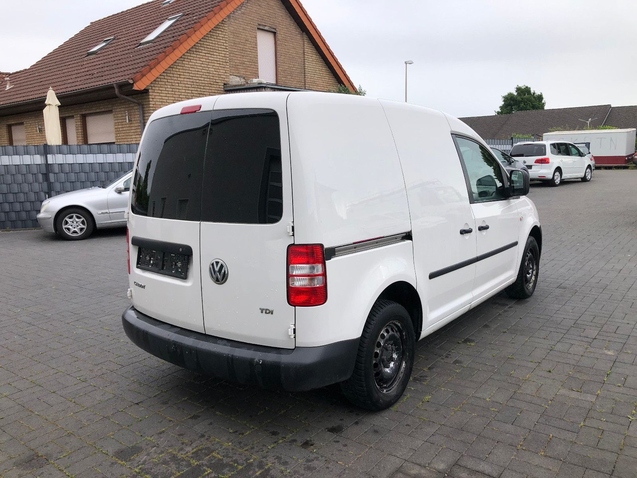 Volkswagen Caddy 1.6 TDi EcoProfi - فان المدمجة: صورة 2 Volkswagen Caddy 1.6 TDi EcoProfi - فان المدمجة: صورة 2
