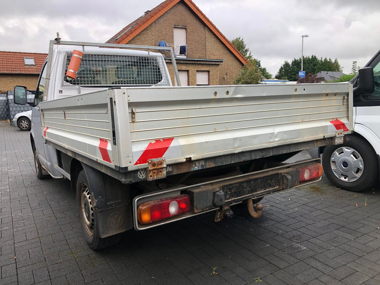 Volkswagen T5 1.9 TDI Transporter Pritsche - شاحنة مفتوحة: صورة 2 Volkswagen T5 1.9 TDI Transporter Pritsche - شاحنة مفتوحة: صورة 2