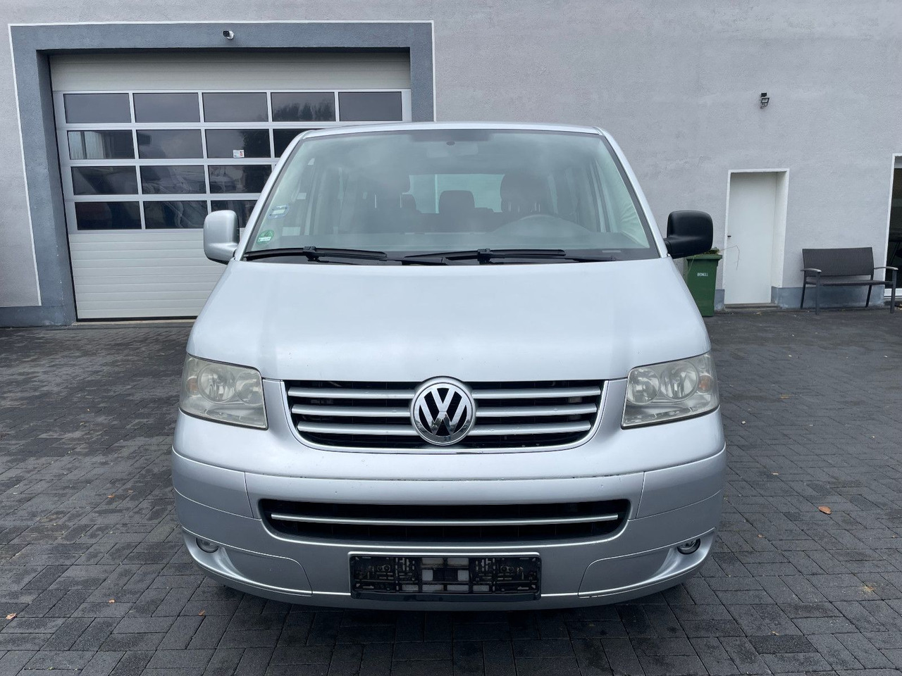Volkswagen T5 2.5 TDi Caravelle 4Motion 8-Sitzer - ميكروباص: صورة 5 Volkswagen T5 2.5 TDi Caravelle 4Motion 8-Sitzer - ميكروباص: صورة 5
