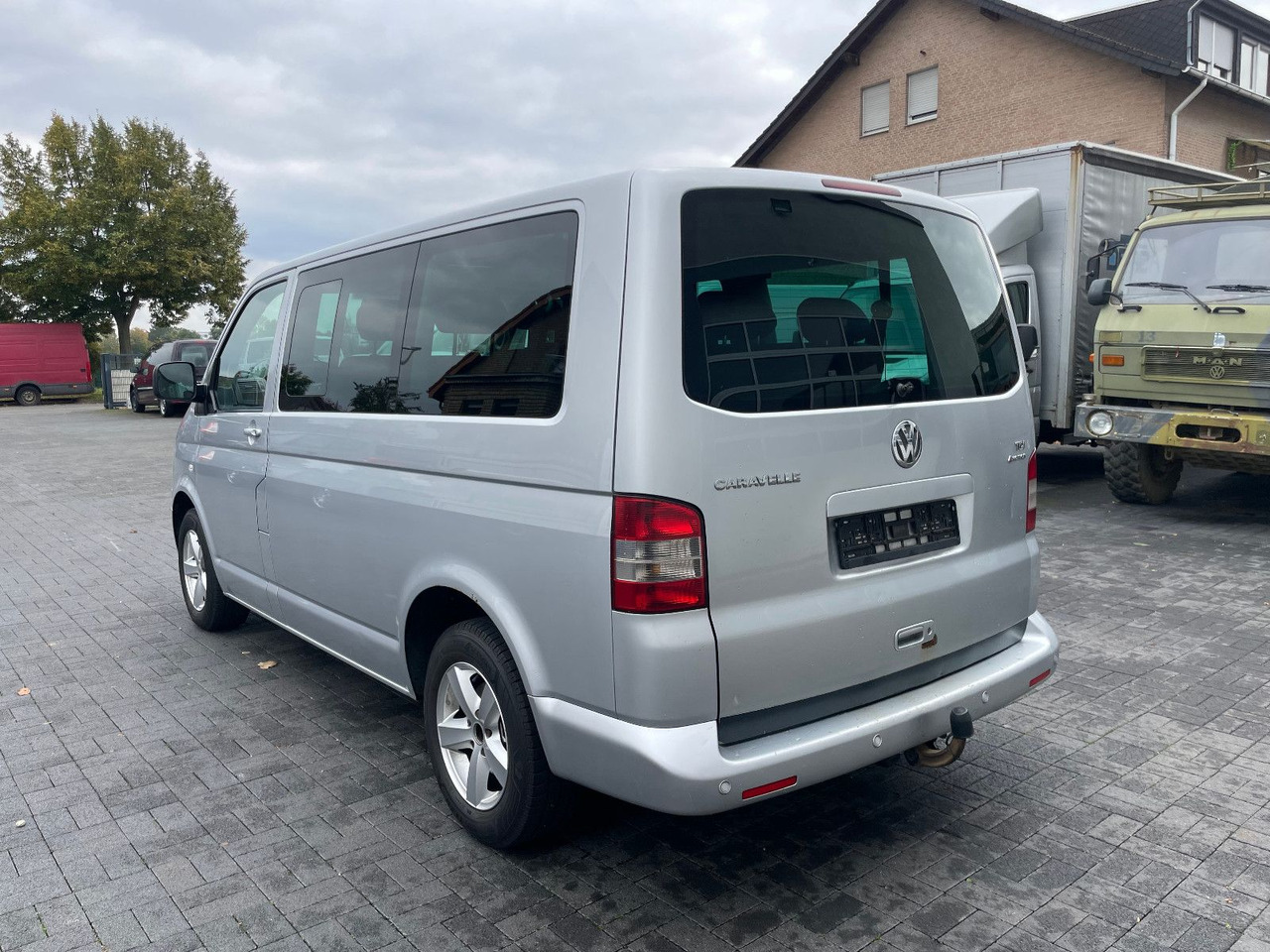 Volkswagen T5 2.5 TDi Caravelle 4Motion 8-Sitzer - ميكروباص: صورة 4 Volkswagen T5 2.5 TDi Caravelle 4Motion 8-Sitzer - ميكروباص: صورة 4