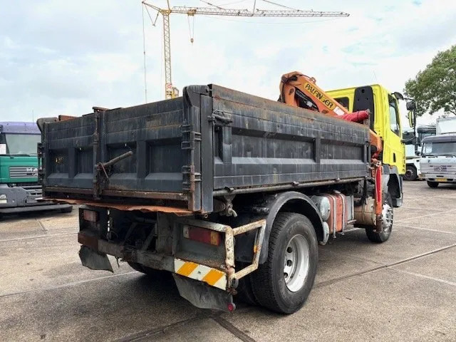 DAF 65 -180ATI 4x4 FULL STEEL 3-WAY KIPPER AND PALFINGER CRANE (EURO 2 / MANUAL GEARBOX / FULL STEEL SUSPENSION / ETC.) - شاحنة قلاب, شاحنة كرين: صورة 3 DAF 65 -180ATI 4x4 FULL STEEL 3-WAY KIPPER AND PALFINGER CRANE (EURO 2 / MANUAL GEARBOX / FULL STEEL SUSPENSION / ETC.) - شاحنة قلاب, شاحنة كرين: صورة 3