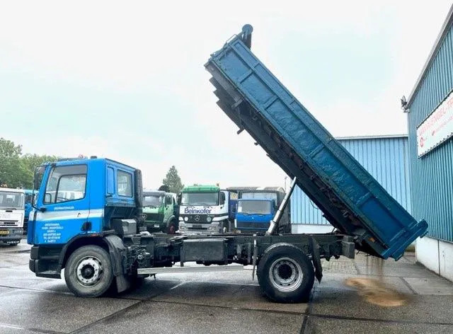 DAF 65.210 ATI 4x2 FULL STEEL KIPPER (EURO 2 / MANUAL GEARBOX / FULL STEEL SUSPENSION / P.T.O.) - شاحنة قلاب: صورة 5 DAF 65.210 ATI 4x2 FULL STEEL KIPPER (EURO 2 / MANUAL GEARBOX / FULL STEEL SUSPENSION / P.T.O.) - شاحنة قلاب: صورة 5