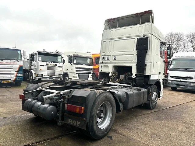 DAF 95.380 XF SPACECAB (EURO 2 (MECHANICAL PUMP & INJECTORS) / ZF16 MANUAL GEARBOX / AIRCONDITIONING) - وحدة جر: صورة 3 DAF 95.380 XF SPACECAB (EURO 2 (MECHANICAL PUMP & INJECTORS) / ZF16 MANUAL GEARBOX / AIRCONDITIONING) - وحدة جر: صورة 3