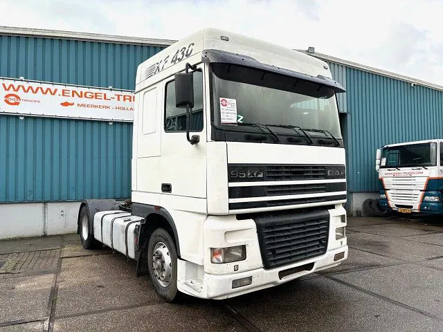 DAF 95.430 XF SPACECAB (EURO 3 / ZF16 MANUAL GEARBOX / ZF-INTARDER / AIRCONDITIONING) - وحدة جر: صورة 2 DAF 95.430 XF SPACECAB (EURO 3 / ZF16 MANUAL GEARBOX / ZF-INTARDER / AIRCONDITIONING) - وحدة جر: صورة 2