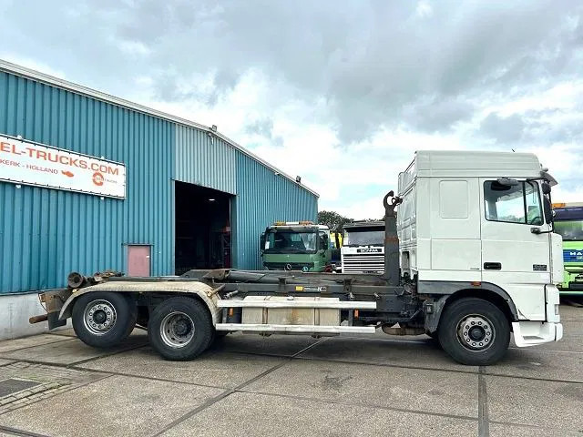 DAF 95.480 XF SPACECAB 6x2 WITH HOOK-ARM SYSTEM (EURO 3 / ZF16 MANUAL GEARBOX / ZF-INTARDER / STEEL-/AIR SUSPENSION / AIRCONDITIONIN - شاحنة ذات خطاف: صورة 4 DAF 95.480 XF SPACECAB 6x2 WITH HOOK-ARM SYSTEM (EURO 3 / ZF16 MANUAL GEARBOX / ZF-INTARDER / STEEL-/AIR SUSPENSION / AIRCONDITIONIN - شاحنة ذات خطاف: صورة 4