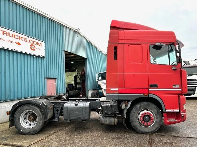 DAF 95.480 XF SPACECAB (EURO 3 / ZF16 MANUAL GEARBOX / 2x DIESELTANK / AIRCONDITIONING) - وحدة جر: صورة 4 DAF 95.480 XF SPACECAB (EURO 3 / ZF16 MANUAL GEARBOX / 2x DIESELTANK / AIRCONDITIONING) - وحدة جر: صورة 4