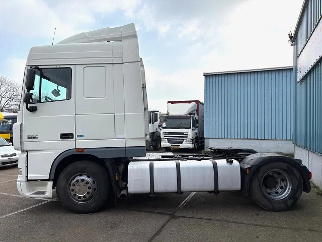 DAF XF 105.460 ATE SPACECAB 4x2 ONLY 835.500 KM (ZF-MANUAL GEARBOX / ZF-INTARDER / AIRCONDITIONING / EURO 5) - وحدة جر: صورة 4 DAF XF 105.460 ATE SPACECAB 4x2 ONLY 835.500 KM (ZF-MANUAL GEARBOX / ZF-INTARDER / AIRCONDITIONING / EURO 5) - وحدة جر: صورة 4