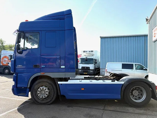 DAF XF 105.460 ATE SPACECAB (ZF16 MANUAL GEARBOX / HYDRAULIC KIT / P.T.O. / ADR-VLG / FULL SPOILERSET / FRIDGE) - وحدة جر: صورة 5 DAF XF 105.460 ATE SPACECAB (ZF16 MANUAL GEARBOX / HYDRAULIC KIT / P.T.O. / ADR-VLG / FULL SPOILERSET / FRIDGE) - وحدة جر: صورة 5
