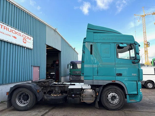 DAF XF 105.460 SPACECAB (EURO 5 / ZF16 MANUAL GEARBOX / P.T.O. / AIRCONDITIONING / FRIDGE UNDER BED / ETC.) - وحدة جر: صورة 5 DAF XF 105.460 SPACECAB (EURO 5 / ZF16 MANUAL GEARBOX / P.T.O. / AIRCONDITIONING / FRIDGE UNDER BED / ETC.) - وحدة جر: صورة 5