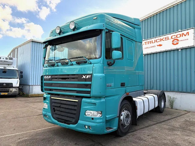 DAF XF 105.460 SPACECAB (EURO 5 / ZF16 MANUAL GEARBOX / P.T.O. / AIRCONDITIONING / FRIDGE UNDER BED / ETC.) - وحدة جر: صورة 1 DAF XF 105.460 SPACECAB (EURO 5 / ZF16 MANUAL GEARBOX / P.T.O. / AIRCONDITIONING / FRIDGE UNDER BED / ETC.) - وحدة جر: صورة 1