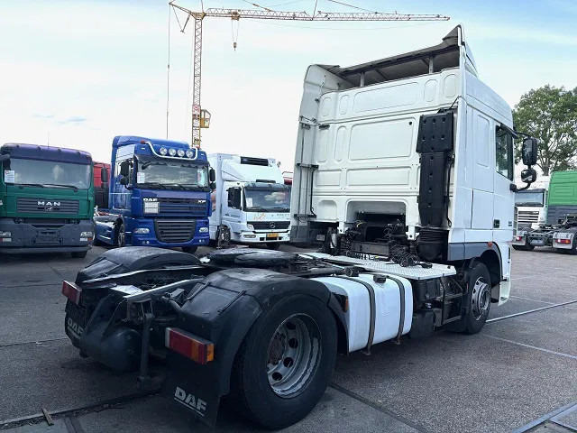 DAF XF 105.460 SPACECAB (ZF-MANUAL GEARBOX / 2x DIESELTANK / MX-ENGINE BRAKE / AIRCONDITIONING / FRIDGE / ETC.) - وحدة جر: صورة 2 DAF XF 105.460 SPACECAB (ZF-MANUAL GEARBOX / 2x DIESELTANK / MX-ENGINE BRAKE / AIRCONDITIONING / FRIDGE / ETC.) - وحدة جر: صورة 2
