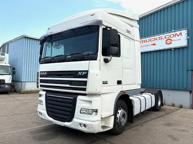 DAF XF 105.460 SPACECAB (ZF16 MANUAL GEARBOX / MX-BRAKE / 870+430 LITER TANK / FRIDGE / AIRCONDITIONING) - وحدة جر: صورة 1 DAF XF 105.460 SPACECAB (ZF16 MANUAL GEARBOX / MX-BRAKE / 870+430 LITER TANK / FRIDGE / AIRCONDITIONING) - وحدة جر: صورة 1