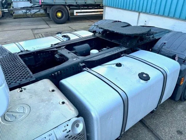 Iveco Stralis AS440S42T/P HI-WAY DUTCH TRUCK (APK/TUV -> 02-2024 / EURO 6 / AS-TRONIC / 2 TANKS / LEATHER SEATS / FRIDGE) Iveco Stralis AS440S42T/P HI-WAY DUTCH TRUCK (APK/TUV -> 02-2024 / EURO 6 / AS-TRONIC / 2 TANKS / LEATHER SEATS / FRIDGE): صورة 12