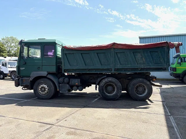 MAN 26.463 DF 6x4 MEILLER KIPPER (ZF16 MANUAL GEARBOX / ZF-INTARDER / FULL STEEL SUSPENSION / REDUCTION AXLES) - شاحنة قلاب: صورة 5 MAN 26.463 DF 6x4 MEILLER KIPPER (ZF16 MANUAL GEARBOX / ZF-INTARDER / FULL STEEL SUSPENSION / REDUCTION AXLES) - شاحنة قلاب: صورة 5