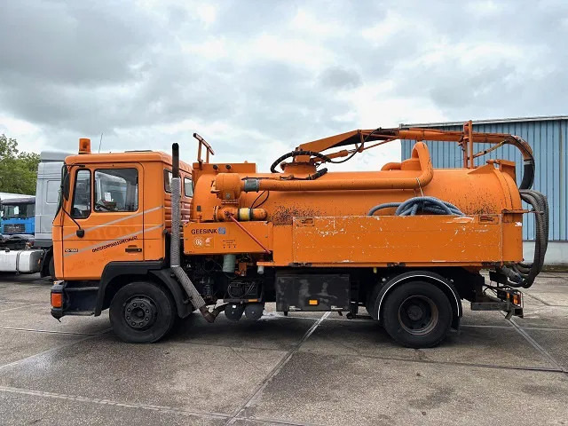 MAN F 15.192 (6-CILINDER) WITH GEESINK VACUUM TANK (MANUAL GEARBOX / P.T.O.) ORIGINAL DUTCH TRUCK - شاحنة الشفط: صورة 5 MAN F 15.192 (6-CILINDER) WITH GEESINK VACUUM TANK (MANUAL GEARBOX / P.T.O.) ORIGINAL DUTCH TRUCK - شاحنة الشفط: صورة 5