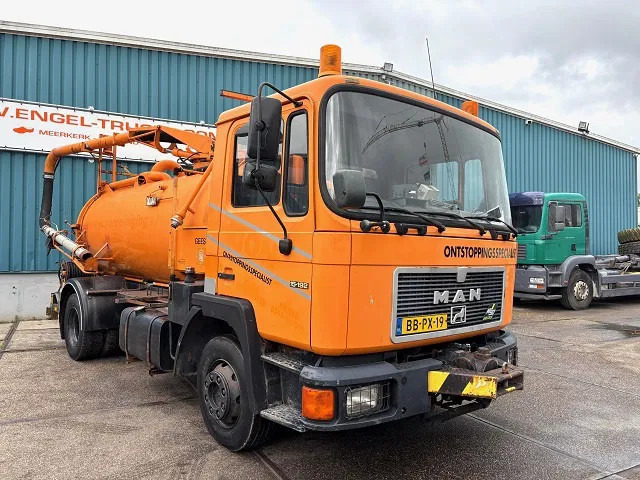MAN F 15.192 (6-CILINDER) WITH GEESINK VACUUM TANK (MANUAL GEARBOX / P.T.O.) ORIGINAL DUTCH TRUCK - شاحنة الشفط: صورة 2 MAN F 15.192 (6-CILINDER) WITH GEESINK VACUUM TANK (MANUAL GEARBOX / P.T.O.) ORIGINAL DUTCH TRUCK - شاحنة الشفط: صورة 2