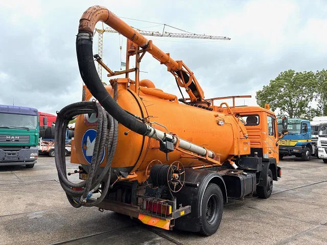 MAN F 15.192 (6-CILINDER) WITH GEESINK VACUUM TANK (MANUAL GEARBOX / P.T.O.) ORIGINAL DUTCH TRUCK - شاحنة الشفط: صورة 3 MAN F 15.192 (6-CILINDER) WITH GEESINK VACUUM TANK (MANUAL GEARBOX / P.T.O.) ORIGINAL DUTCH TRUCK - شاحنة الشفط: صورة 3