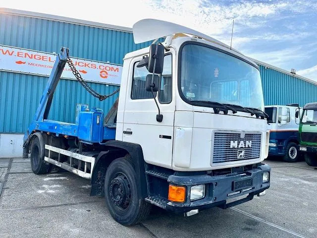 MAN F 18.232 (6 CILINDER) M90 WITH TELESCOPIC CONTAINER SYSTEM (8 GEARS MANUAL GEARBOX / EURO 1 (MECHANICAL PUMP AND INJECTORS)) - شاحنة نقل المخلفات: صورة 2 MAN F 18.232 (6 CILINDER) M90 WITH TELESCOPIC CONTAINER SYSTEM (8 GEARS MANUAL GEARBOX / EURO 1 (MECHANICAL PUMP AND INJECTORS)) - شاحنة نقل المخلفات: صورة 2