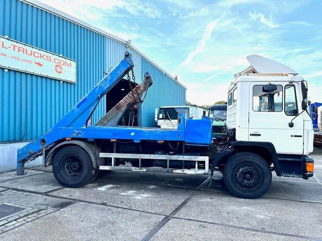 MAN F 18.232 (6 CILINDER) M90 WITH TELESCOPIC CONTAINER SYSTEM (8 GEARS MANUAL GEARBOX / EURO 1 (MECHANICAL PUMP AND INJECTORS)) - شاحنة نقل المخلفات: صورة 4 MAN F 18.232 (6 CILINDER) M90 WITH TELESCOPIC CONTAINER SYSTEM (8 GEARS MANUAL GEARBOX / EURO 1 (MECHANICAL PUMP AND INJECTORS)) - شاحنة نقل المخلفات: صورة 4