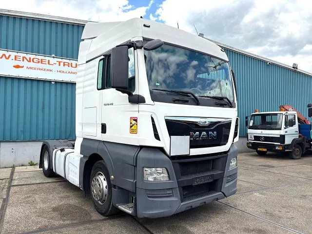 MAN TGX 18.440 BLS XLX (ZF16 MANUAL GEARBOX / 2x DIESELTANK / AIRCONDITIONING / ELECTRICAL MAINSWITCH / FRIDGE / EURO 6) - وحدة جر: صورة 2 MAN TGX 18.440 BLS XLX (ZF16 MANUAL GEARBOX / 2x DIESELTANK / AIRCONDITIONING / ELECTRICAL MAINSWITCH / FRIDGE / EURO 6) - وحدة جر: صورة 2