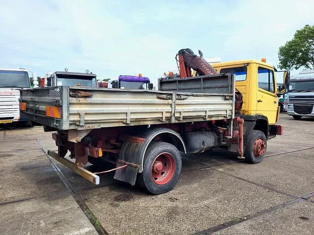 Mercedes-Benz 1117 K (6-CILINDER) KIPPER WITH FERRARI CRANE (FULL STEEL SUSPENSION / MANUAL GEARBOX / P.T.O.) - شاحنة قلاب, شاحنة كرين: صورة 3 Mercedes-Benz 1117 K (6-CILINDER) KIPPER WITH FERRARI CRANE (FULL STEEL SUSPENSION / MANUAL GEARBOX / P.T.O.) - شاحنة قلاب, شاحنة كرين: صورة 3