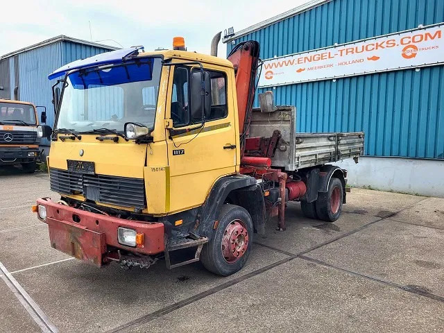 Mercedes-Benz 1117 K (6-CILINDER) KIPPER WITH FERRARI CRANE (FULL STEEL SUSPENSION / MANUAL GEARBOX / P.T.O.) - شاحنة قلاب, شاحنة كرين: صورة 1 Mercedes-Benz 1117 K (6-CILINDER) KIPPER WITH FERRARI CRANE (FULL STEEL SUSPENSION / MANUAL GEARBOX / P.T.O.) - شاحنة قلاب, شاحنة كرين: صورة 1