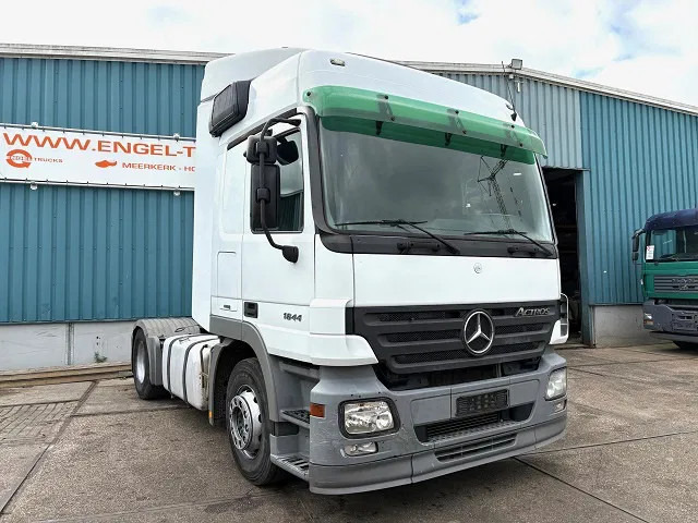 Mercedes-Benz Actros 1844 LS (MP2) (TELLIGENT AUTOMATIC / AIRCONDITIONING / 2x DIESELTANK / EURO 5) - وحدة جر: صورة 2 Mercedes-Benz Actros 1844 LS (MP2) (TELLIGENT AUTOMATIC / AIRCONDITIONING / 2x DIESELTANK / EURO 5) - وحدة جر: صورة 2
