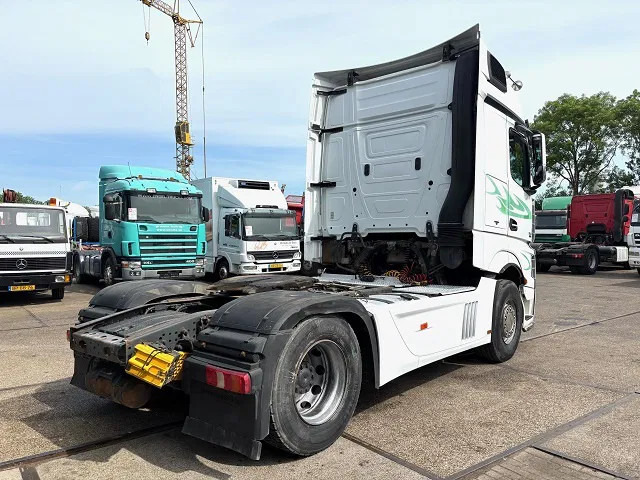 Mercedes-Benz Actros 1845 LS BIGSPACE (RETARDER / EURO 5 / TELLIGENT GEARBOX / FULL SPOILERSET / 2x DIESELTANK / AIRCONDITIONING) - وحدة جر: صورة 3 Mercedes-Benz Actros 1845 LS BIGSPACE (RETARDER / EURO 5 / TELLIGENT GEARBOX / FULL SPOILERSET / 2x DIESELTANK / AIRCONDITIONING) - وحدة جر: صورة 3
