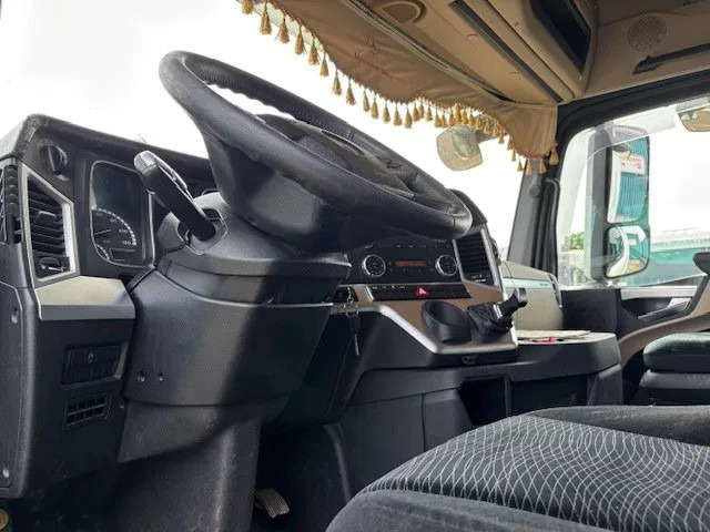 Mercedes-Benz Actros 1845 LS BIGSPACE (RETARDER / EURO 5 / TELLIGENT GEARBOX / FULL SPOILERSET / 2x DIESELTANK / AIRCONDITIONING) Mercedes-Benz Actros 1845 LS BIGSPACE (RETARDER / EURO 5 / TELLIGENT GEARBOX / FULL SPOILERSET / 2x DIESELTANK / AIRCONDITIONING): صورة 7