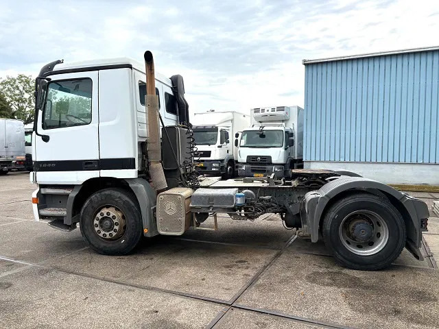 Mercedes-Benz Actros 1848 LS (MP1) 4x2 TRACTOR (EPS WITH CLUTCH / RUDUCTION AXLE / HYDRAULIC KIT / AIRCONDITIONING / ETC) - وحدة جر: صورة 5 Mercedes-Benz Actros 1848 LS (MP1) 4x2 TRACTOR (EPS WITH CLUTCH / RUDUCTION AXLE / HYDRAULIC KIT / AIRCONDITIONING / ETC) - وحدة جر: صورة 5