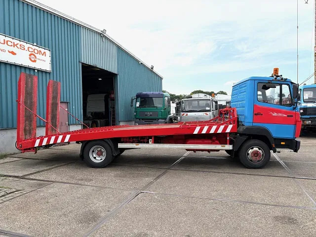 Mercedes-Benz LK 814 RECOVERY TRUCK / CAR-MACHINE TRANSPORTER (6-CILINDER / MANUAL GEARBOX / FULL STEEL SUSPENSION / WINCH / HYDRAULIC RAMPS) - شاحنة نقل سيارات شاحنة: صورة 4 Mercedes-Benz LK 814 RECOVERY TRUCK / CAR-MACHINE TRANSPORTER (6-CILINDER / MANUAL GEARBOX / FULL STEEL SUSPENSION / WINCH / HYDRAULIC RAMPS) - شاحنة نقل سيارات شاحنة: صورة 4