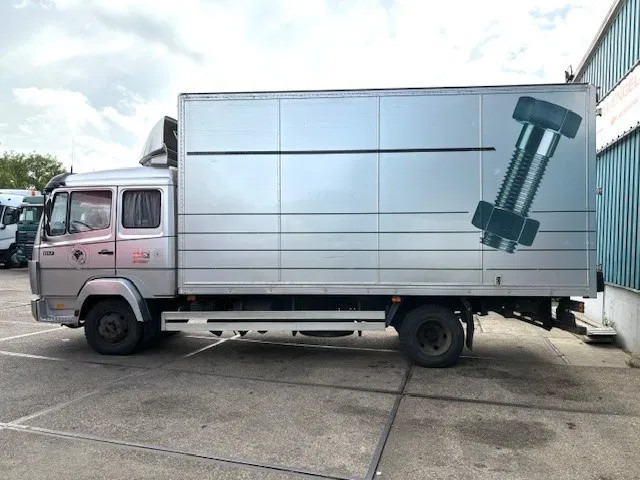 Mercedes-Benz LK 817 (6-CILINDER) ORIGINAL DUTCH TRUCK WITH CLOSED BOX (MANUAL GEARBOX / FULL STEEL SUSPENSION) - شاحنة مقفلة: صورة 5 Mercedes-Benz LK 817 (6-CILINDER) ORIGINAL DUTCH TRUCK WITH CLOSED BOX (MANUAL GEARBOX / FULL STEEL SUSPENSION) - شاحنة مقفلة: صورة 5