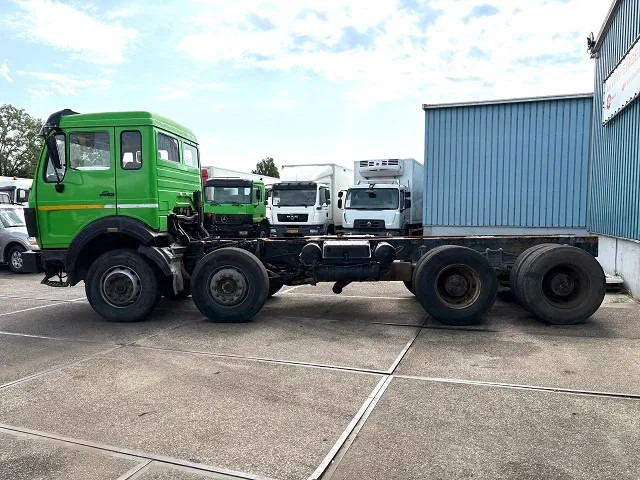 Mercedes-Benz SK 3335K 8x4 FULL STEEL CHASSIS (ZF16 MANUAL GEARBOX / RETARDER / FULL STEEL SUSPENSION / REDUCTION AXLES) - شاحنة هيكل كابينة: صورة 5 Mercedes-Benz SK 3335K 8x4 FULL STEEL CHASSIS (ZF16 MANUAL GEARBOX / RETARDER / FULL STEEL SUSPENSION / REDUCTION AXLES) - شاحنة هيكل كابينة: صورة 5