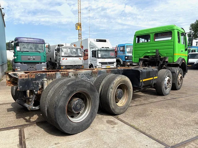 Mercedes-Benz SK 3335K 8x4 FULL STEEL CHASSIS (ZF16 MANUAL GEARBOX / RETARDER / FULL STEEL SUSPENSION / REDUCTION AXLES) - شاحنة هيكل كابينة: صورة 3 Mercedes-Benz SK 3335K 8x4 FULL STEEL CHASSIS (ZF16 MANUAL GEARBOX / RETARDER / FULL STEEL SUSPENSION / REDUCTION AXLES) - شاحنة هيكل كابينة: صورة 3