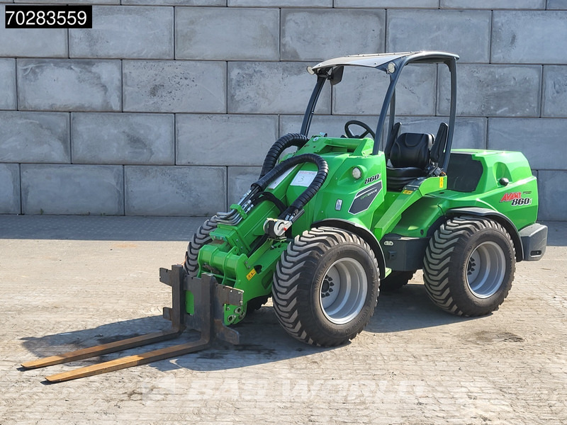 Avant M860i ATTACHMENTS INCLUDED - اللودر بعجل: صورة 5 Avant M860i ATTACHMENTS INCLUDED - اللودر بعجل: صورة 5