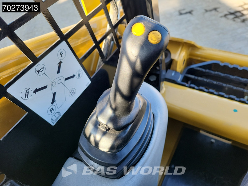 شيول صغير Caterpillar 216 B3: صورة 19