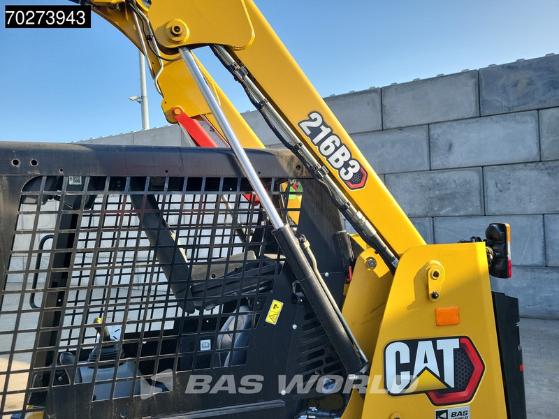 شيول صغير Caterpillar 216 B3: صورة 11