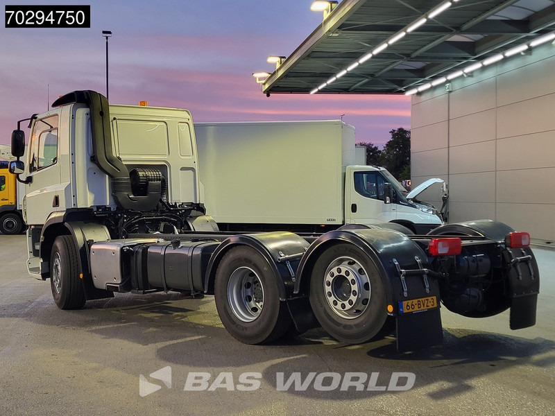 DAF CF 300 6X2 NEW chassis Lift/Steering Axle ACC Retarder Euro 6 - شاحنة هيكل كابينة: صورة 2 DAF CF 300 6X2 NEW chassis Lift/Steering Axle ACC Retarder Euro 6 - شاحنة هيكل كابينة: صورة 2