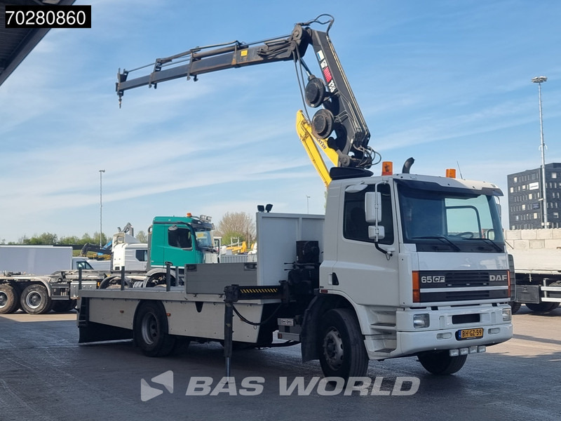 DAF CF65. 220 4X2 NL-Truck Hiab 135-3 Kran Crane Remote Euro 2 - شاحنات مسطحة, شاحنة كرين: صورة 2 DAF CF65. 220 4X2 NL-Truck Hiab 135-3 Kran Crane Remote Euro 2 - شاحنات مسطحة, شاحنة كرين: صورة 2