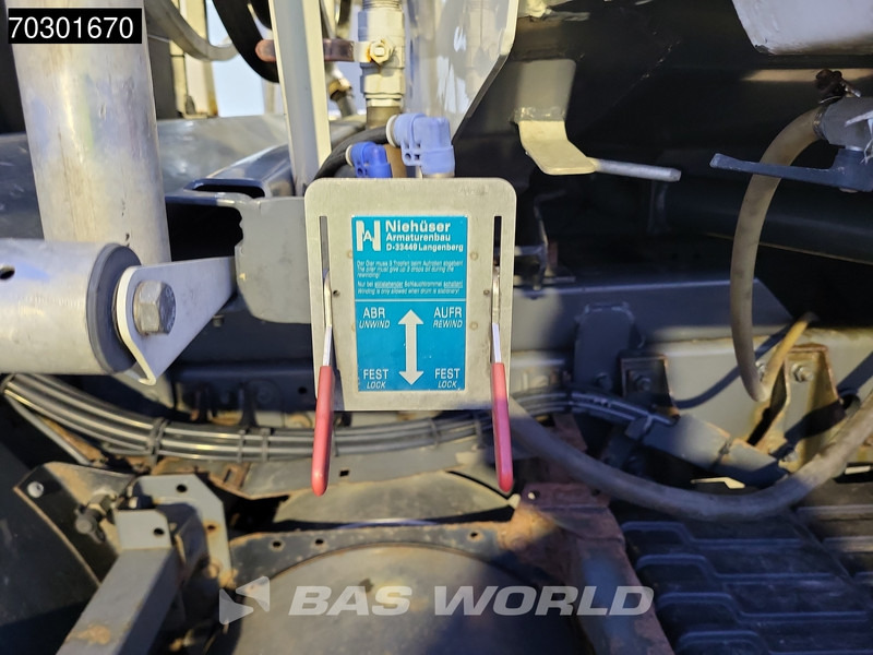 DAF CF75.310 4X2 13500 Lohr tanker 2 compartments ADR Manual Euro 3 - شاحنة صهريج: صورة 5 DAF CF75.310 4X2 13500 Lohr tanker 2 compartments ADR Manual Euro 3 - شاحنة صهريج: صورة 5