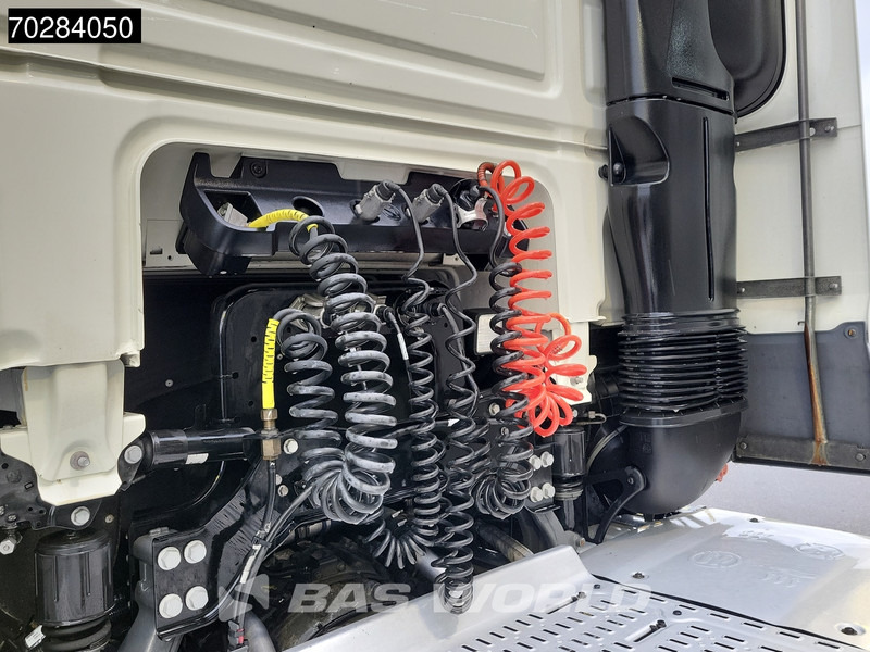 DAF XF 530 4X2 SSC Retarder 2x Tanks Standklima ACC Euro 6 DAF XF 530 4X2 SSC Retarder 2x Tanks Standklima ACC Euro 6: صورة 11