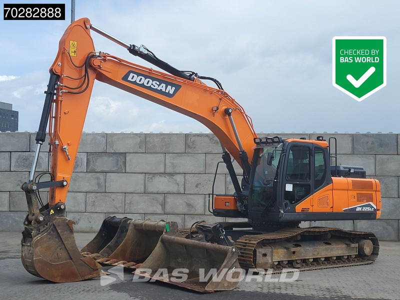 Doosan DX225 LC-7 4 BUCKETS - حفار زحاف: صورة 1 Doosan DX225 LC-7 4 BUCKETS - حفار زحاف: صورة 1